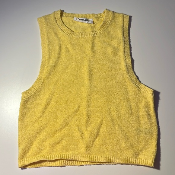 yellow knit top !! - Picture 1 of 3